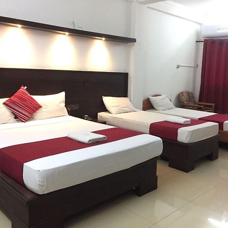 Hotel Nelly Vavuniya 外观 照片