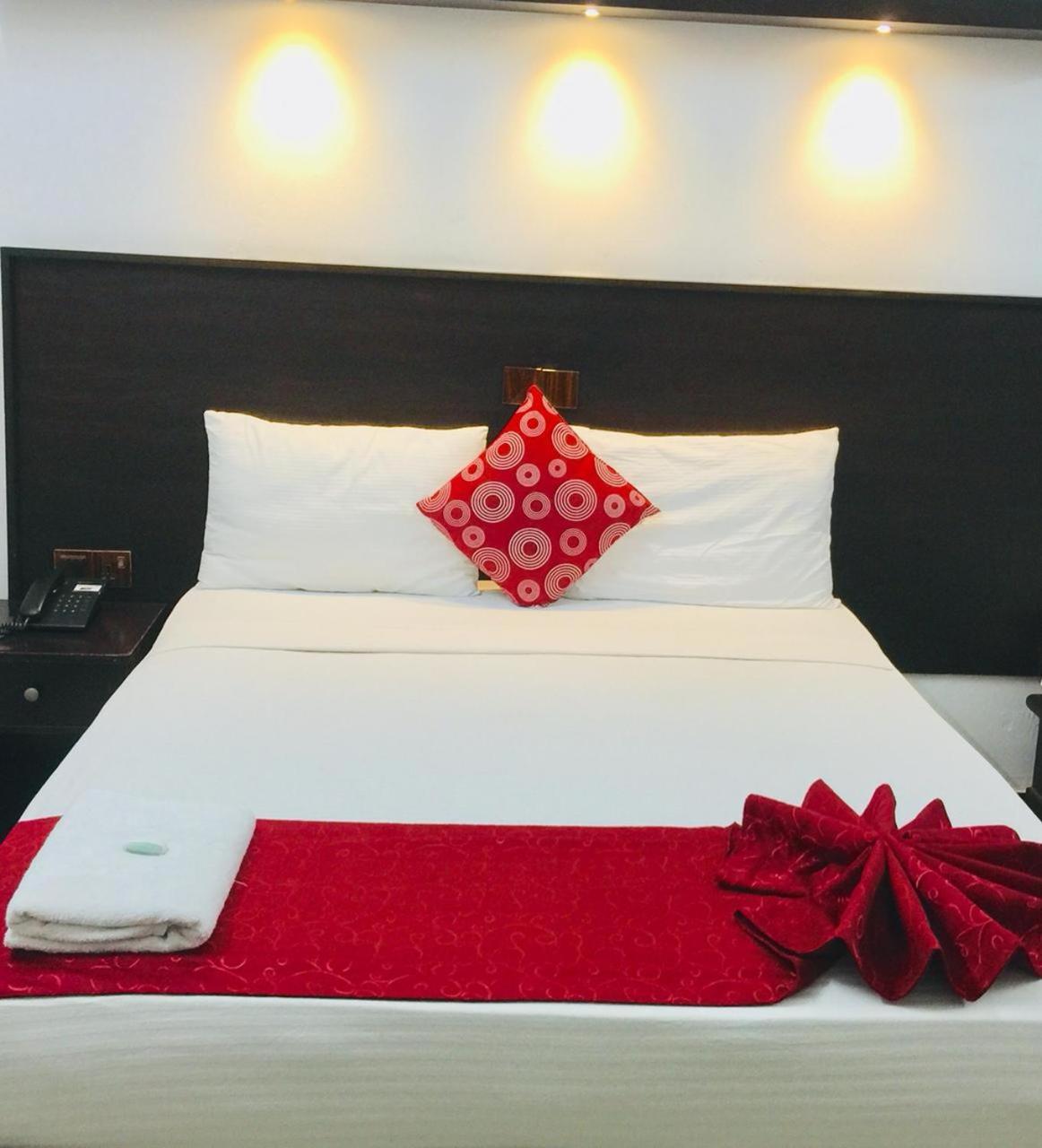 Hotel Nelly Vavuniya 外观 照片