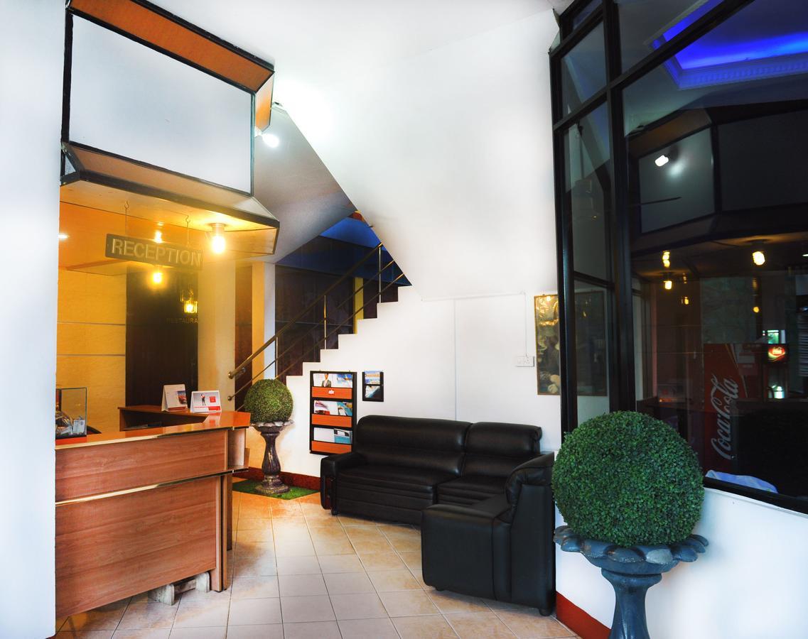 Hotel Nelly Vavuniya 外观 照片