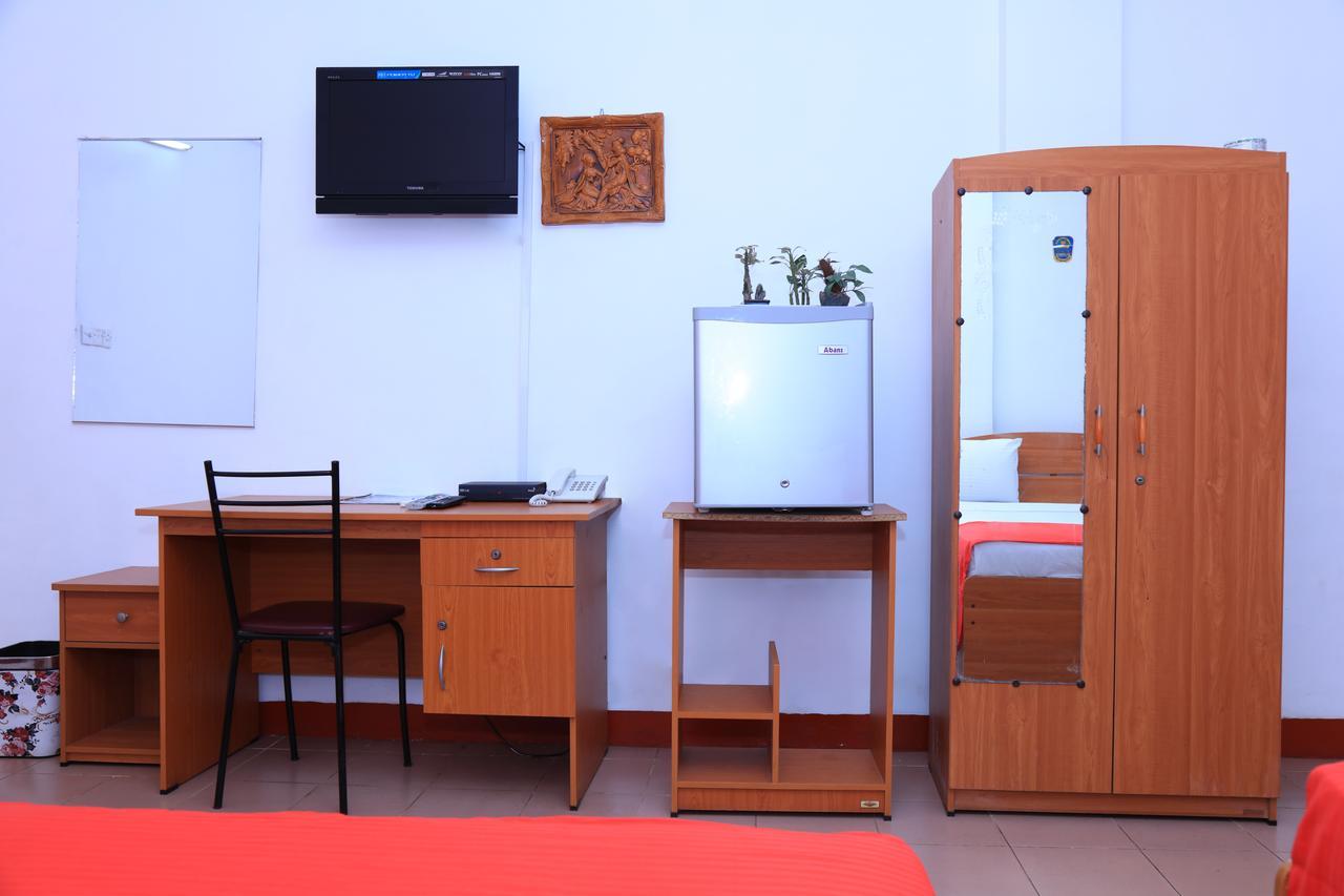 Hotel Nelly Vavuniya 外观 照片