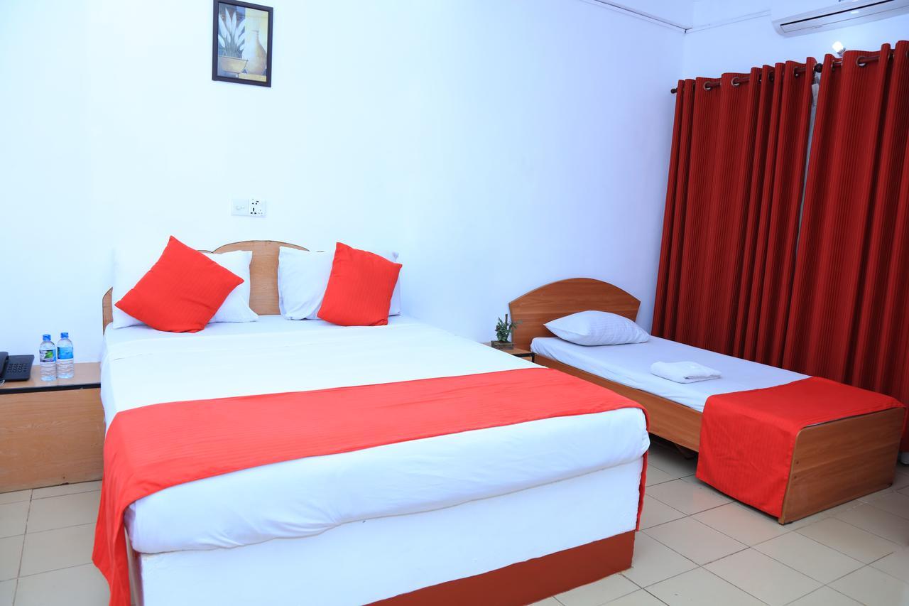 Hotel Nelly Vavuniya 外观 照片