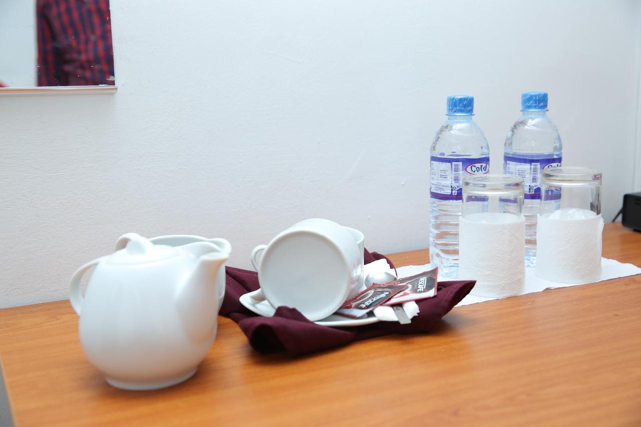Hotel Nelly Vavuniya 外观 照片