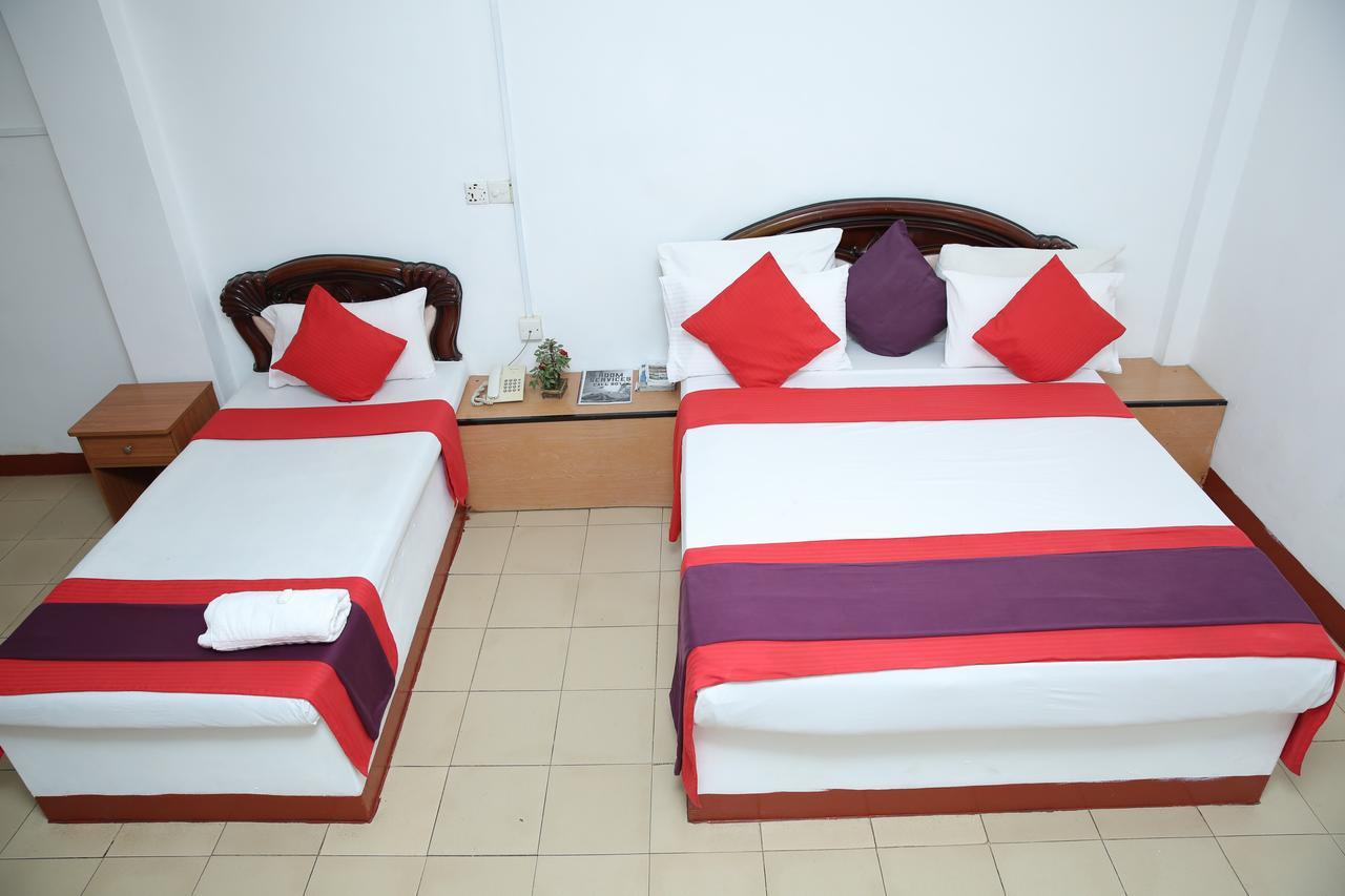 Hotel Nelly Vavuniya 外观 照片