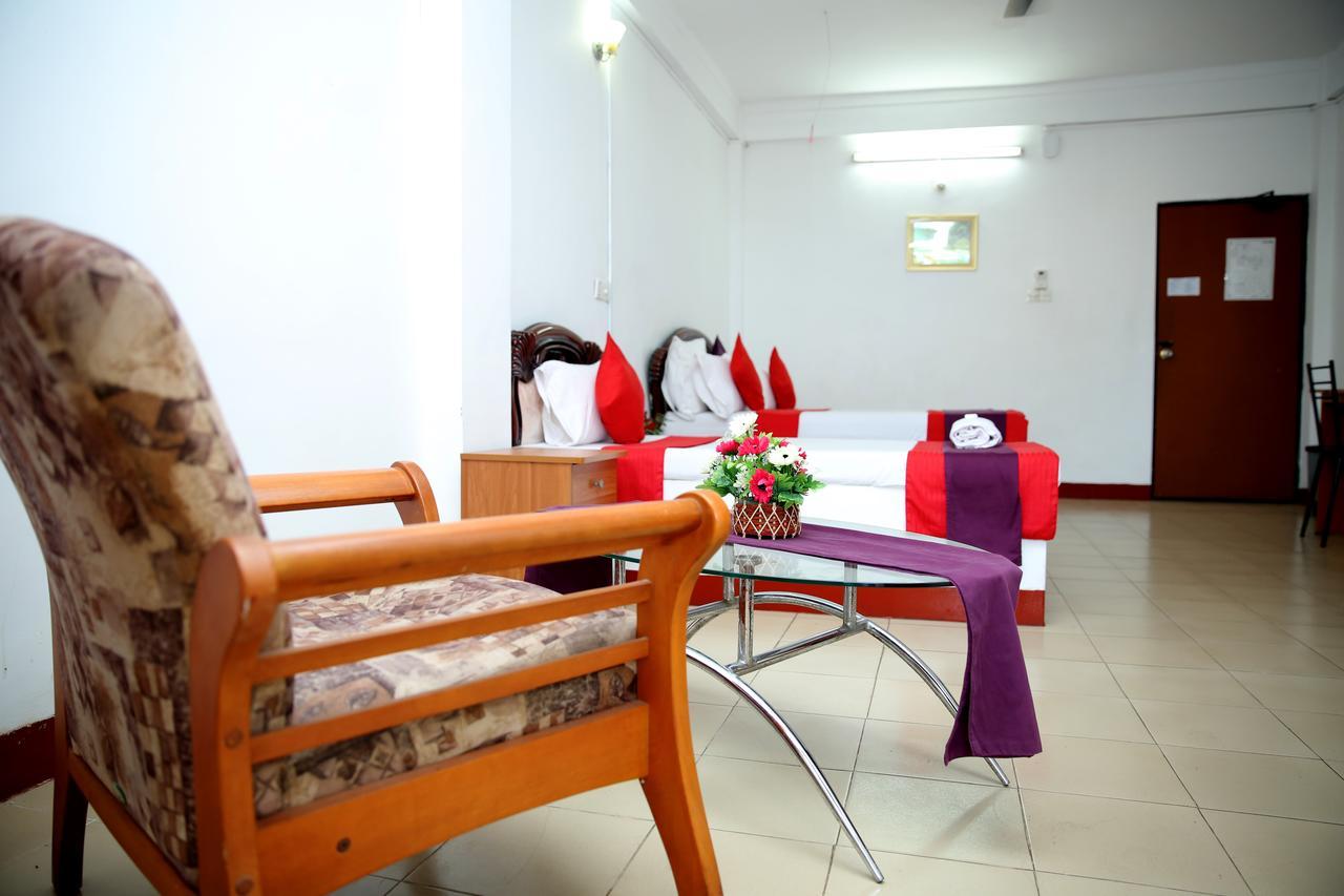 Hotel Nelly Vavuniya 外观 照片